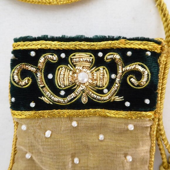 NEW 6” EMBROIDERED BEADED MINIATURE CHRISTMAS STOCKING ORNAMENT GIFT CARD HOLDER - Picture 4 of 14